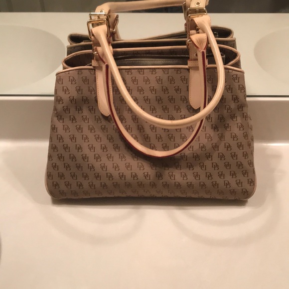 Dooney & Bourke Handbags - Dooney & Bourke Tote Purse
